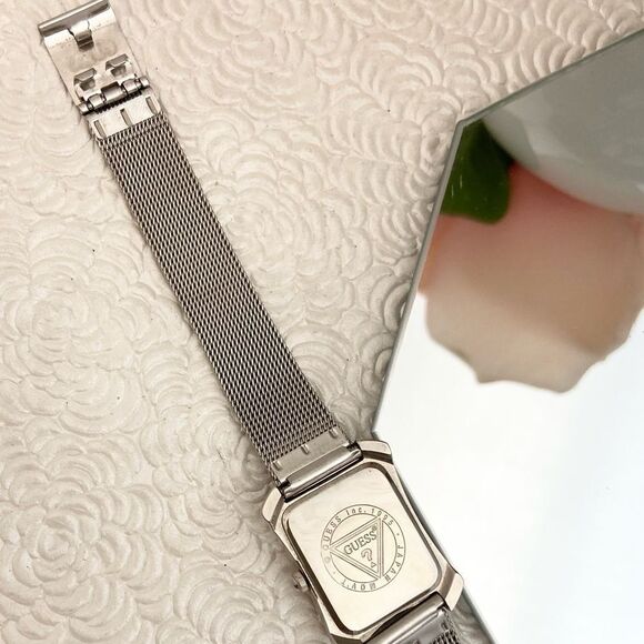 Vintage 1995 Guess Ladies Watch with Adjustable Mesh Band - Picture 12 of 14